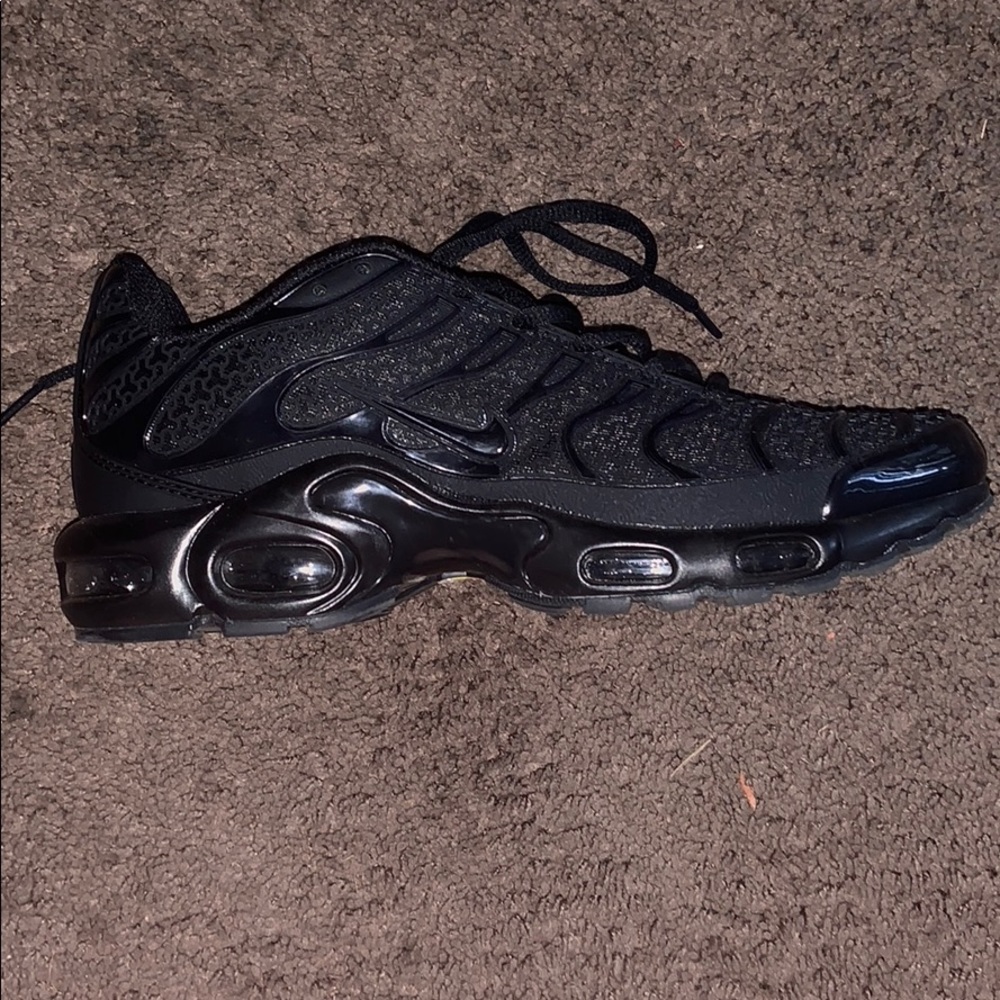 All Black Nike Air Max